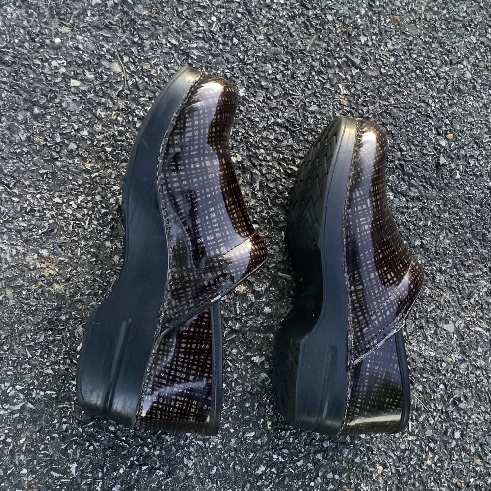 Dansko Professional Wide Clogs Bronze Grid Patent Leather Nursing Shoes EU 38 - Picture 9 of 16